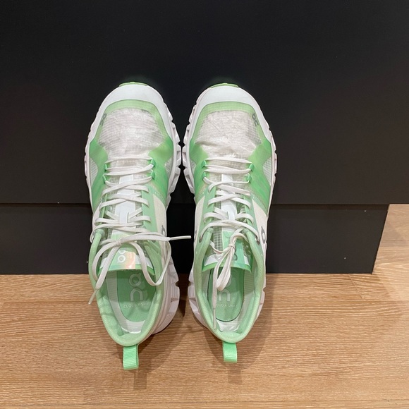 On CloudX shift women’s size 10.5 - Picture 5 of 9